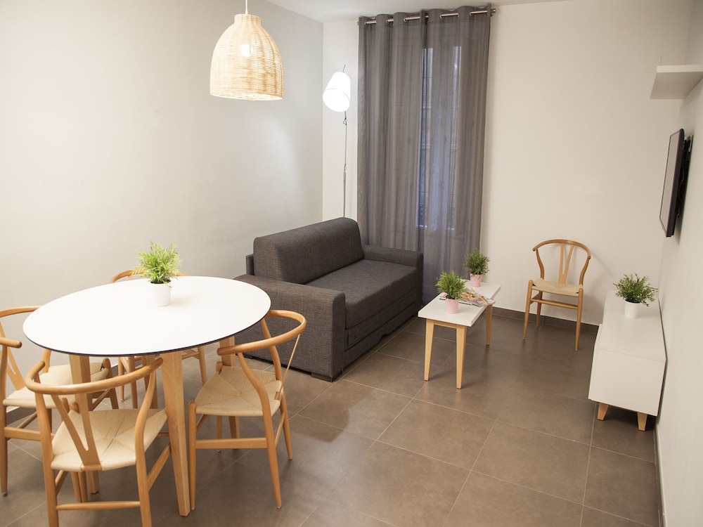 Flats Friends Soho Suites 47/64