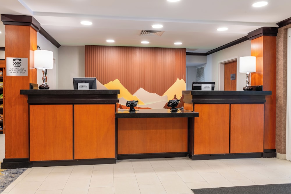 Fairfield Inn Suites Hooksett 9/50