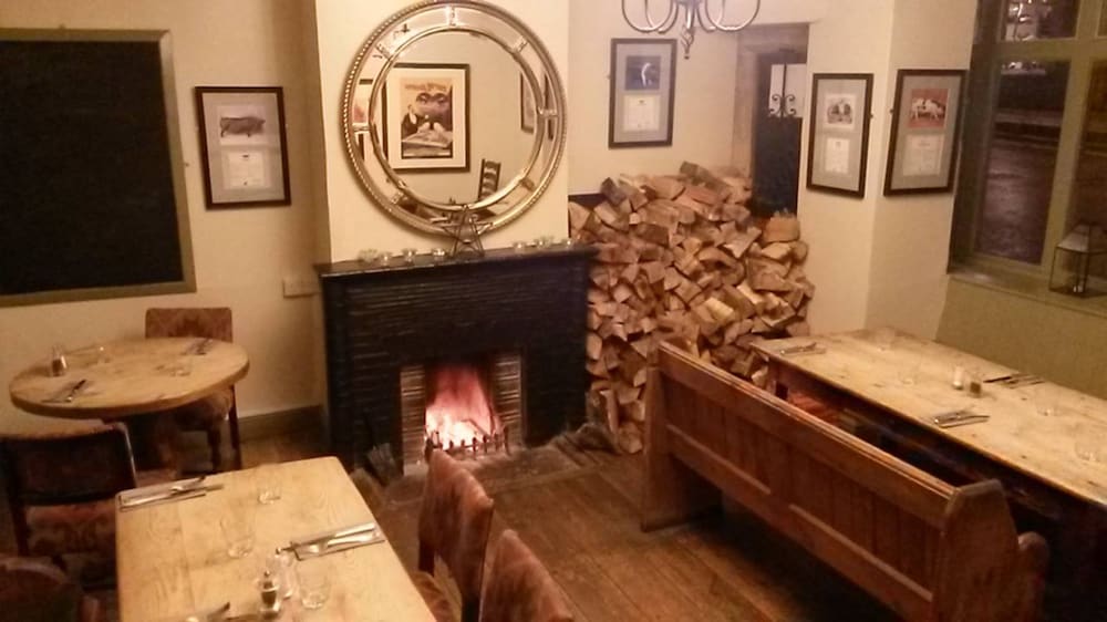 The White Hart Inn 43/55