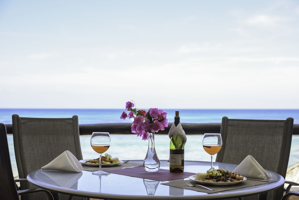 Villas De Rosa Beach Resort 20/68