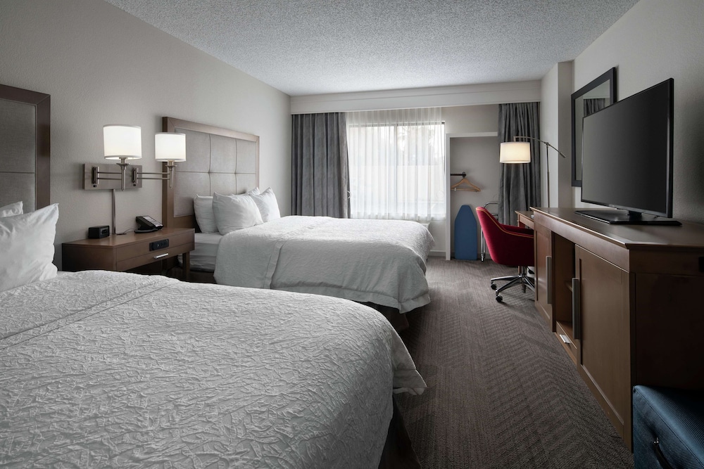 Hampton Inn & Suites Anaheim - Garden Grove 14/44