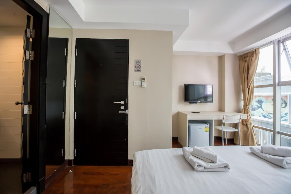 Snooze Hotel Thonglor Bangkok 12/53