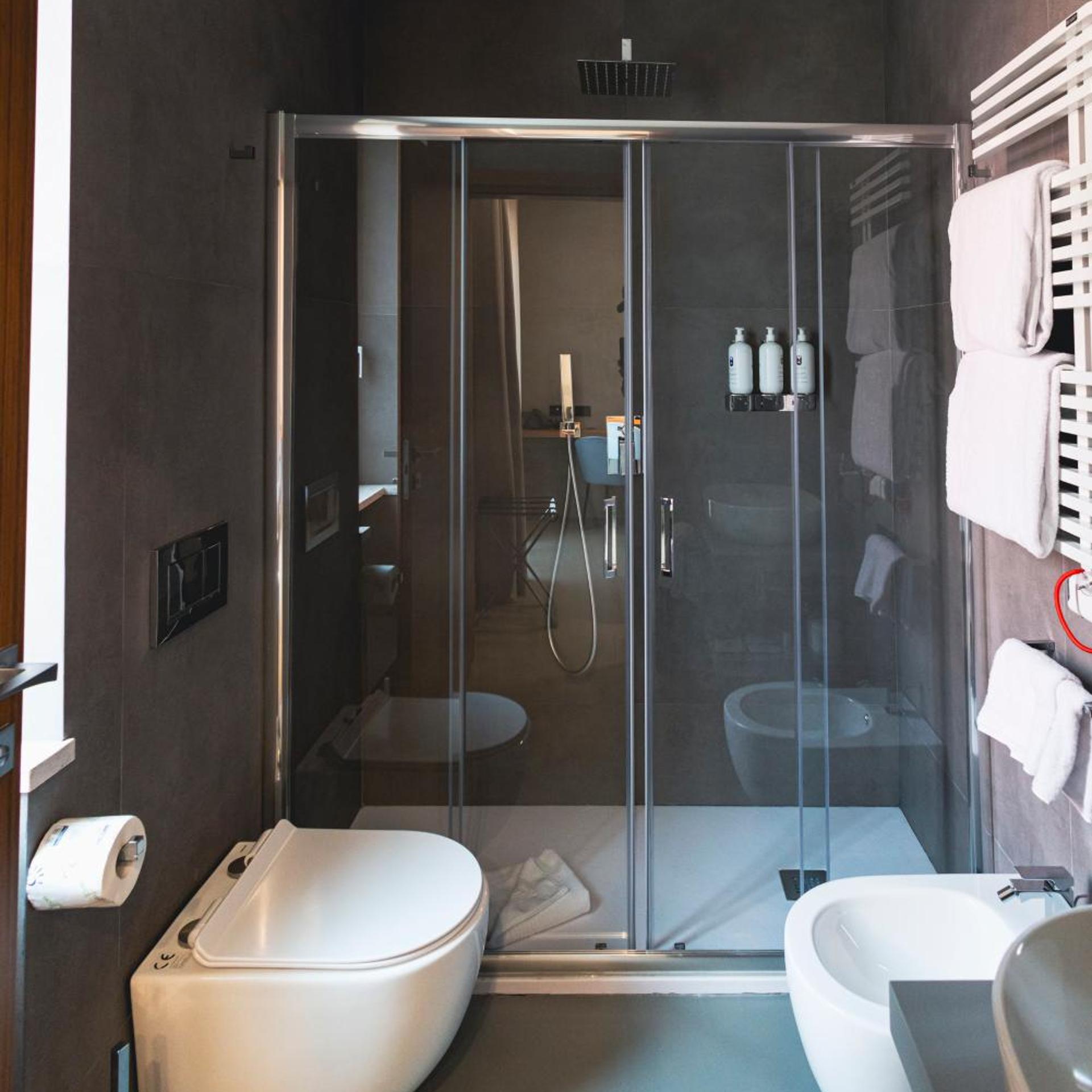 J Maluni City Hotel 49/49