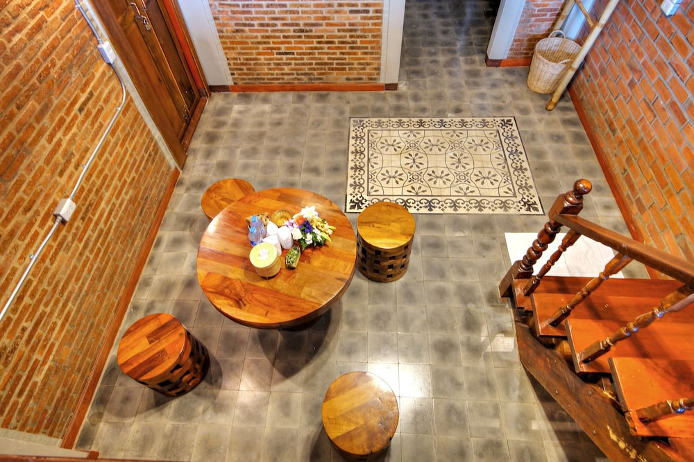 Saengpanya Home Boutique Hotel 49/65