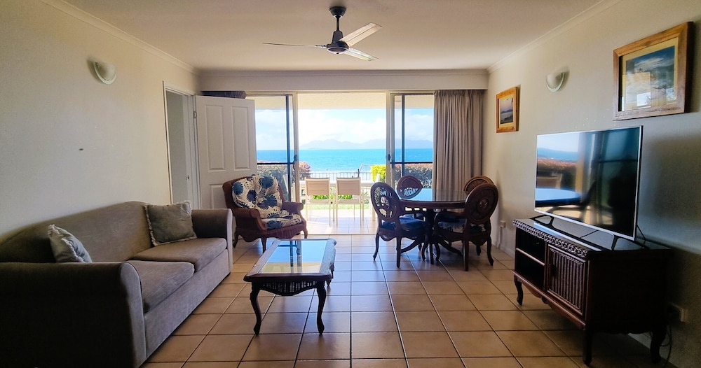 Rose Bay Resort 46/70