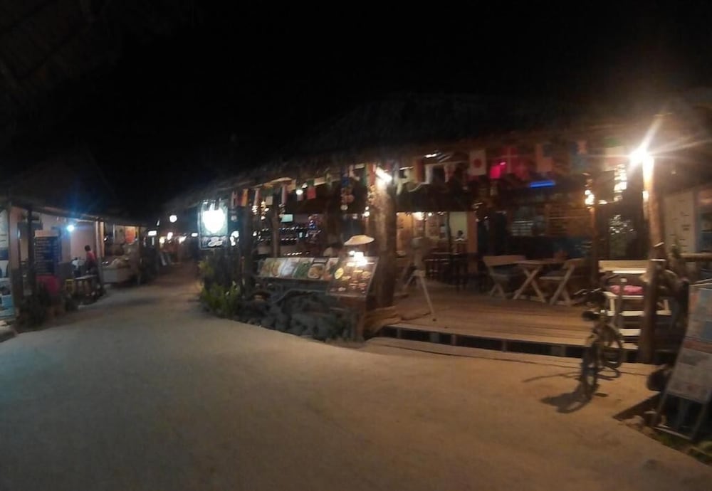 Phi Phi Little Star 59/66