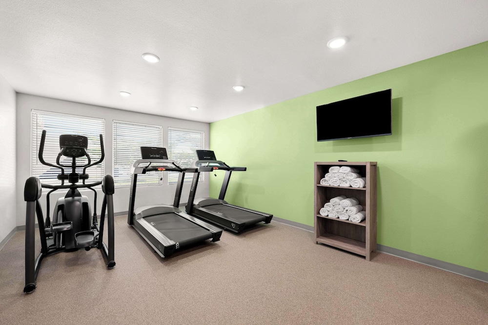 WoodSpring Suites Huntsville - Research Park 26/40