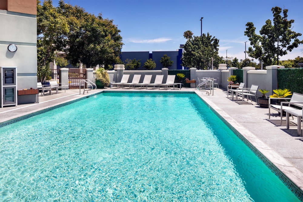 Hyatt Place Dublin/Pleasanton 72/77
