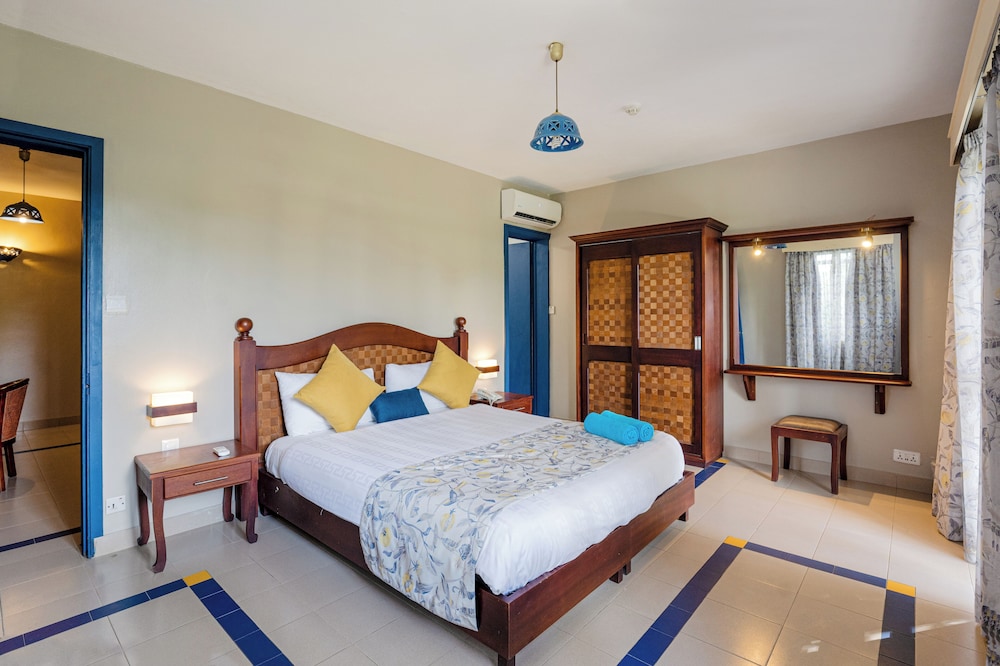 LE GRAND BLEU HOTEL 8/54