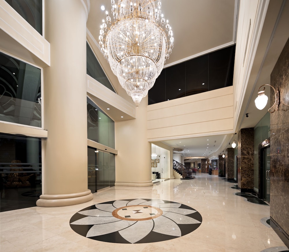 Golden Boutique Hotel Kemayoran 60/70