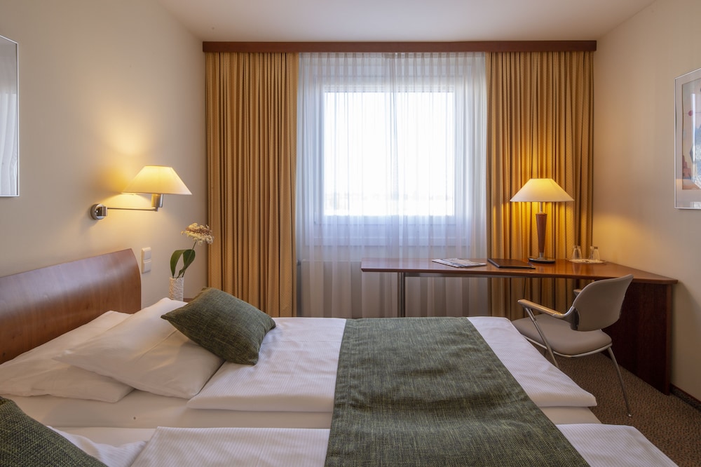 Globana Airport Hotel 17/46