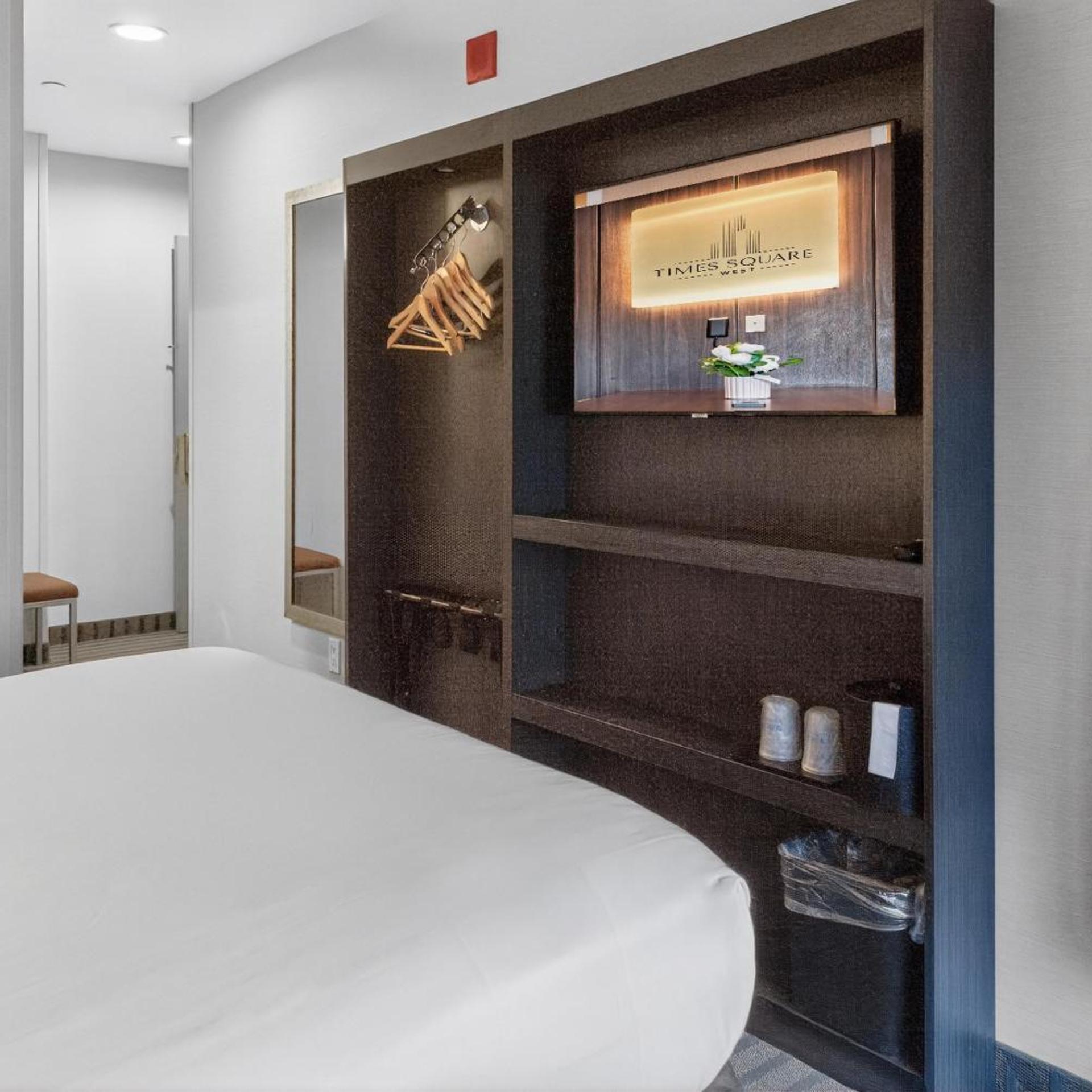 Basement, King Bed, Queen Bed