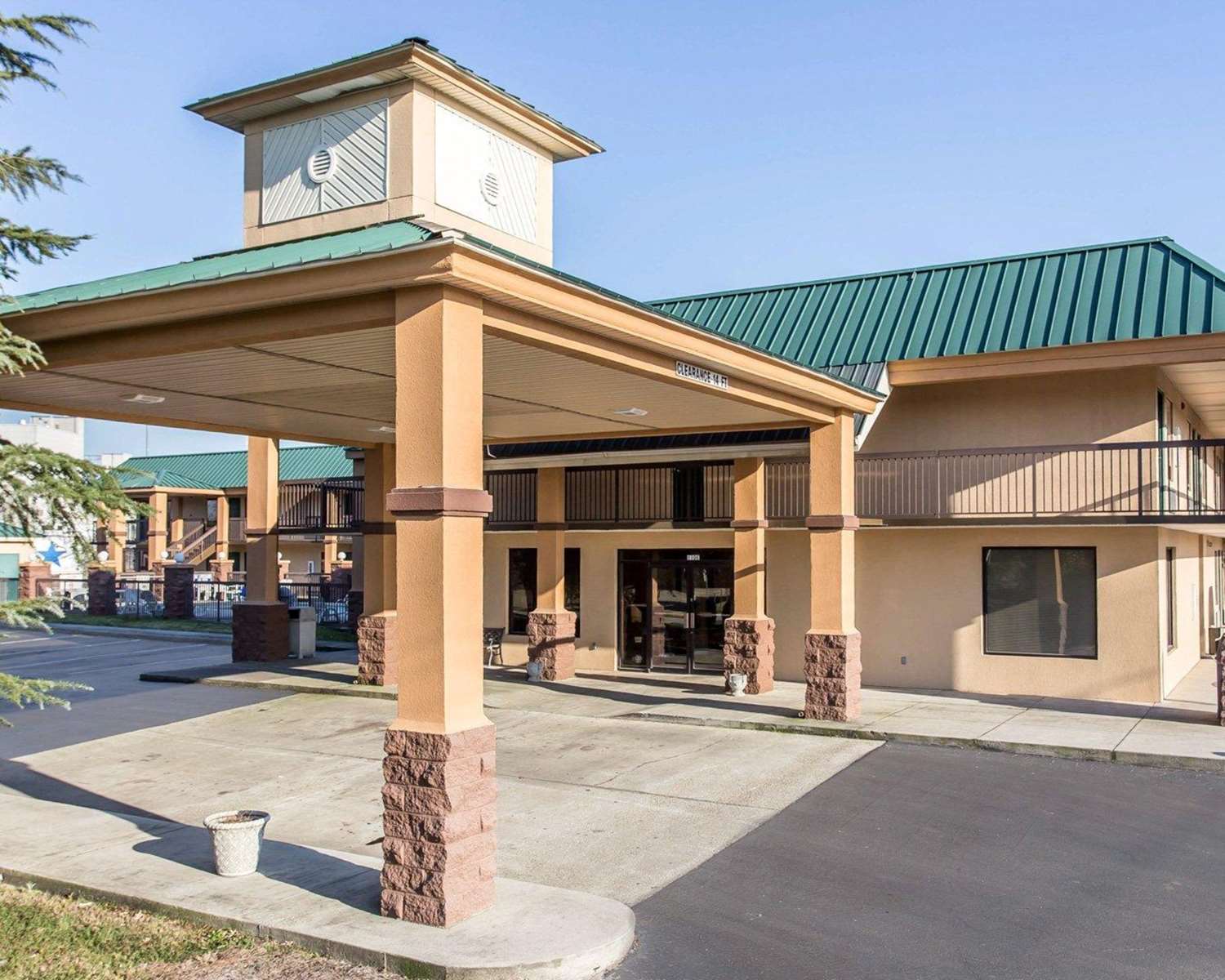 Quality Inn Aiken, SC 64/72