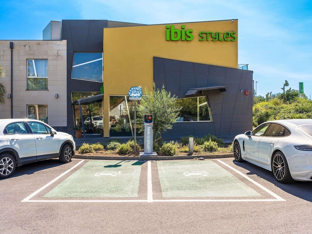 Ibis Styles Catania Acireale 69/75