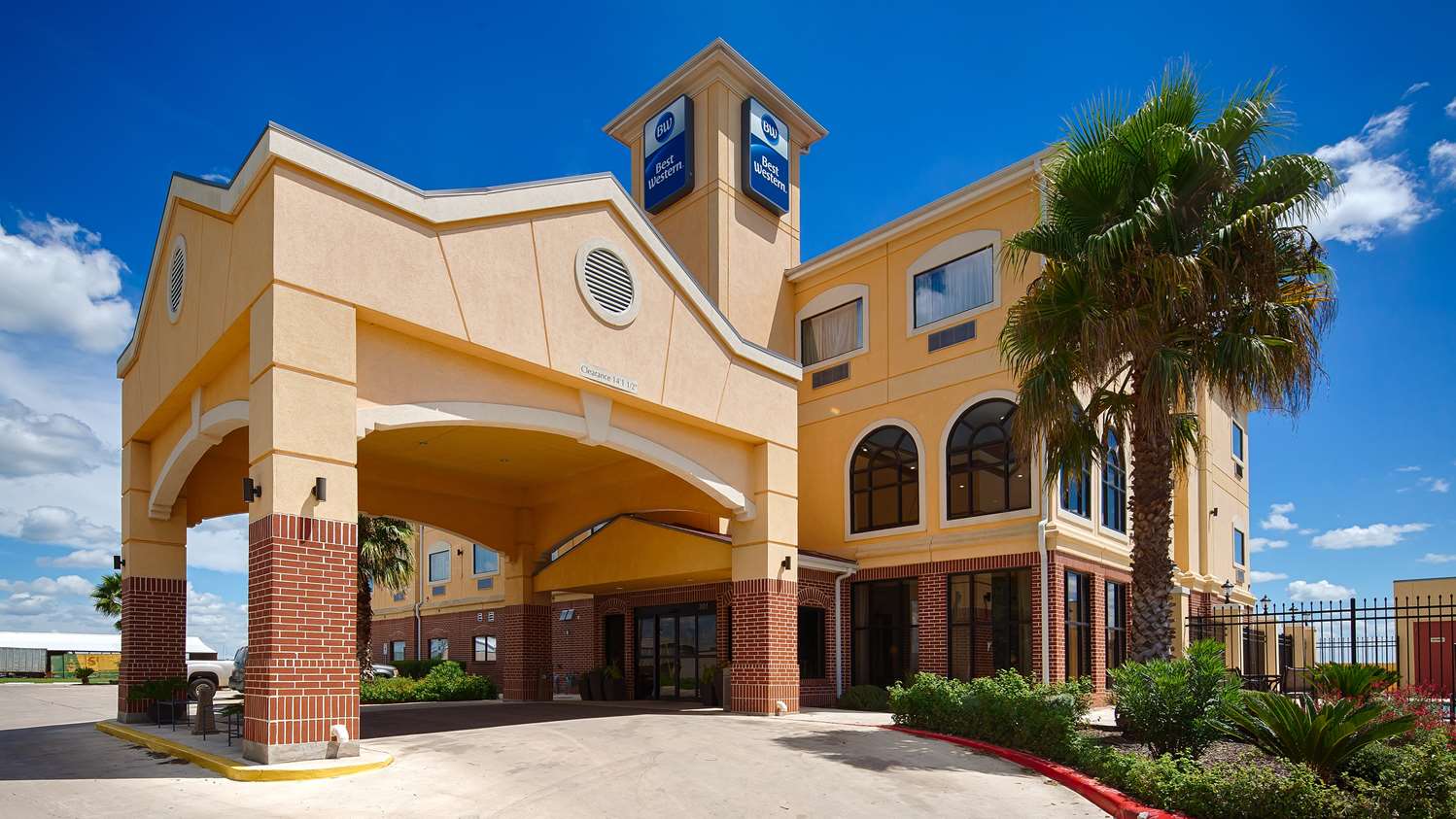 Hondo Inn Hotel 19/21