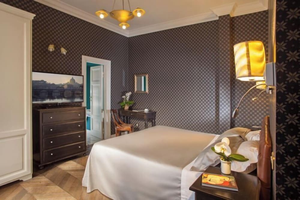 SUPERIOR, DOUBLE OR TWIN BED, BALCONY