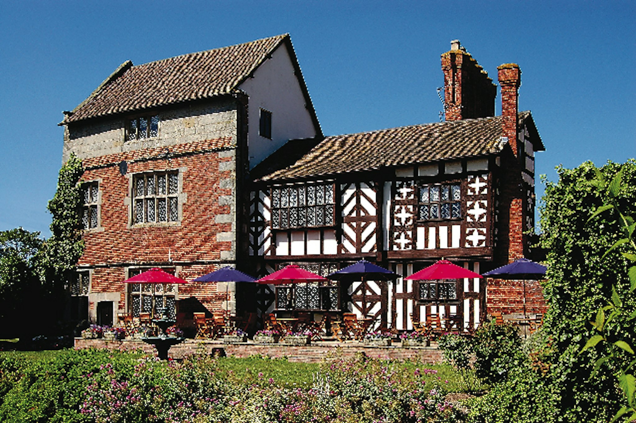 Albright Hussey Manor 1/10