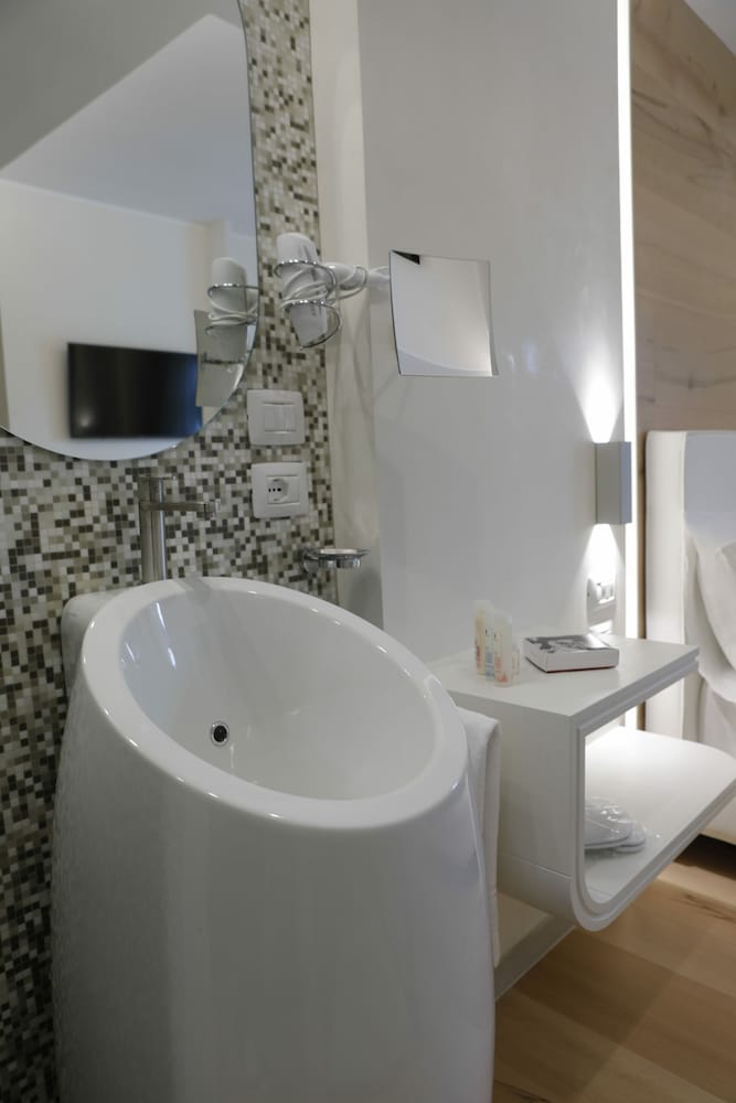 Astrea Wellness & Spa 46/49