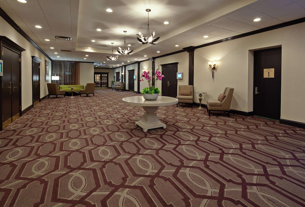 Doubletree By Hilton New Orleans Airport 24/58