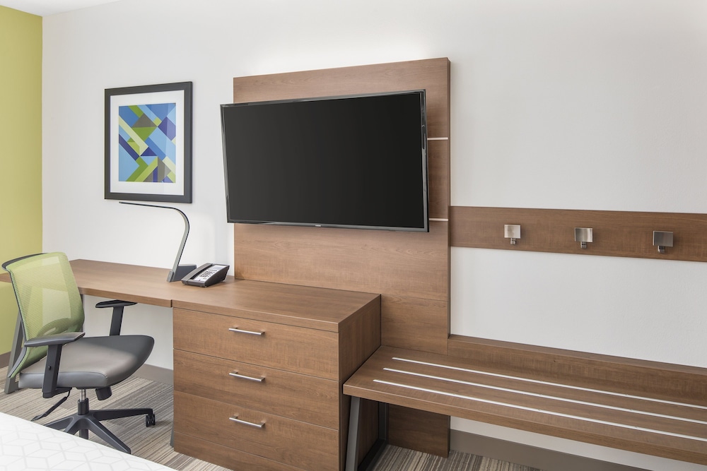 Holiday Inn Express Hotel And Suites Palm Bay 27/42