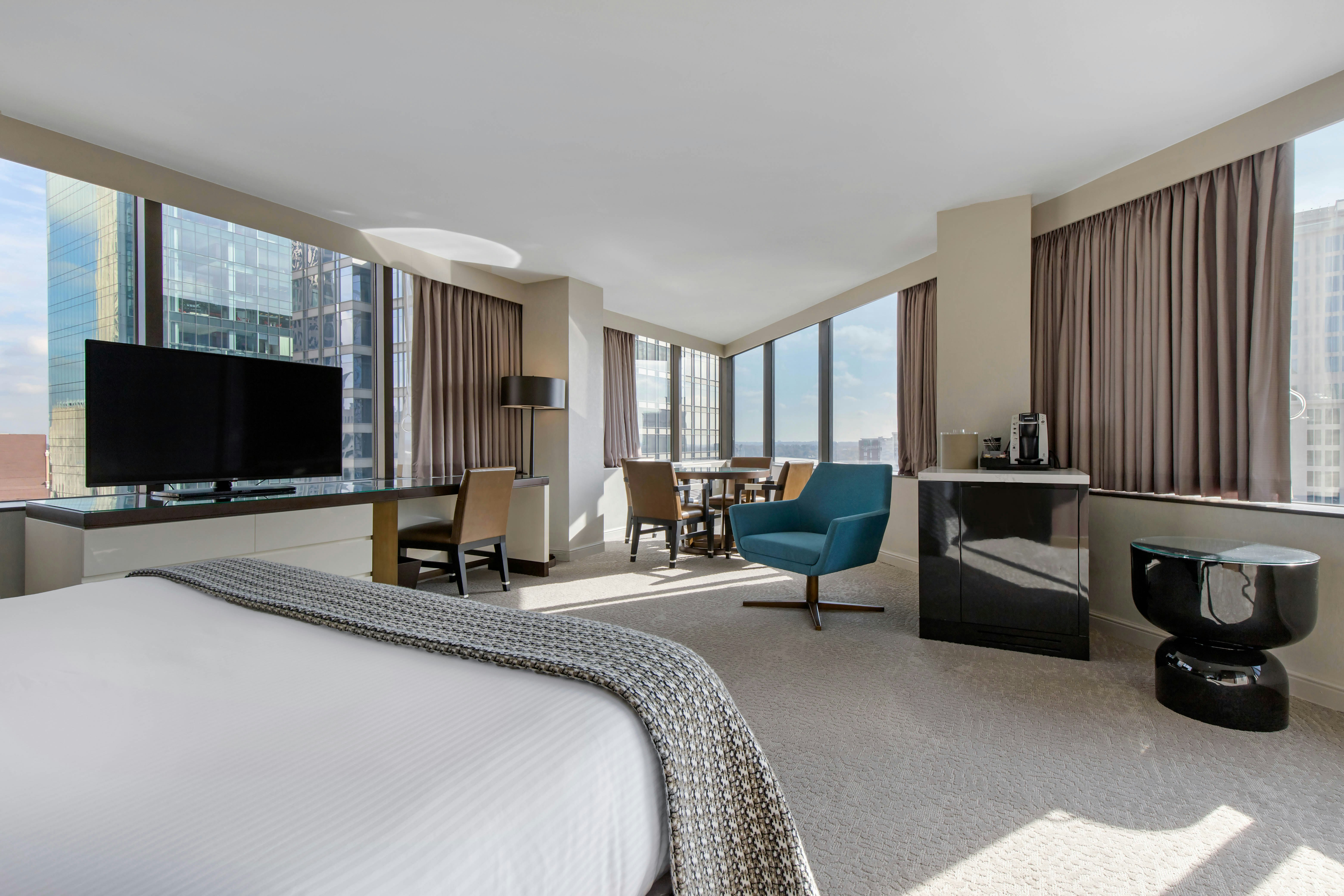 Omni Charlotte Hotel 30/70