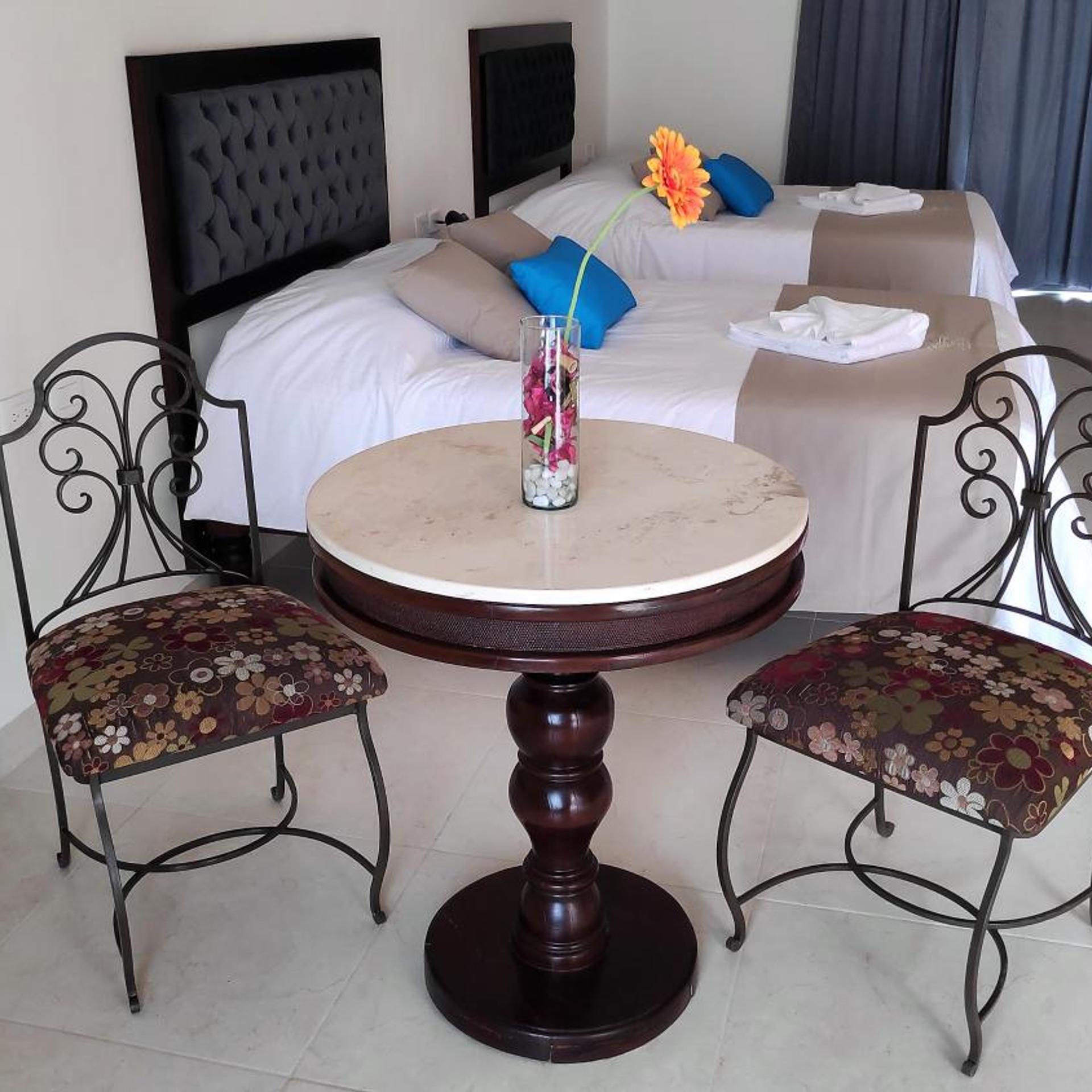 Hotel Los Frailes 44/59