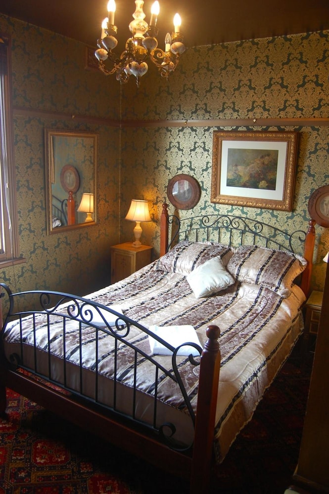 Shakespeare Hotel Surry Hills 11/37