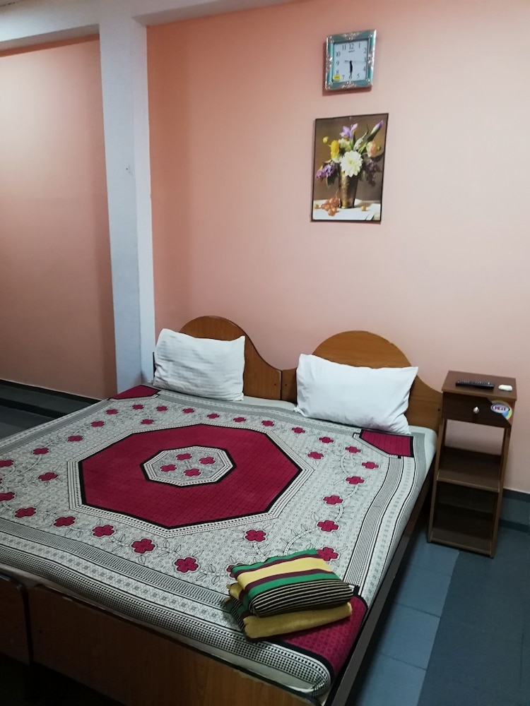 Sunshine Hotel And Hall 18/46