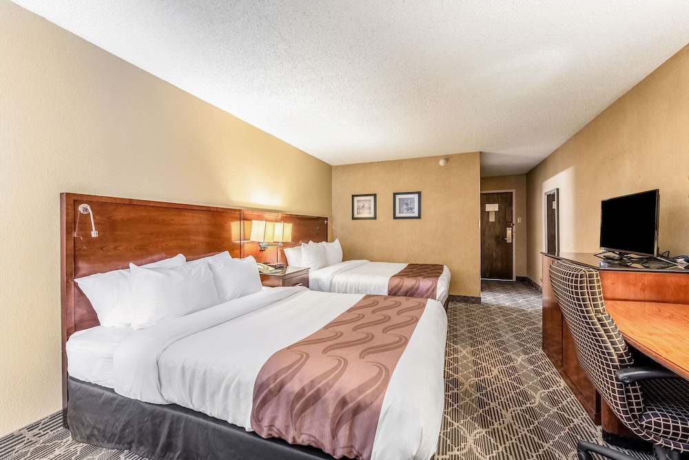 Quality Inn and Suites Brainerd MN 8/39
