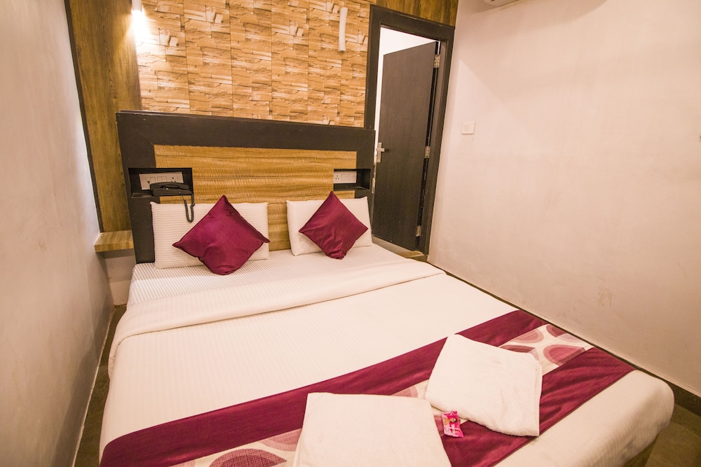 Hotel Pardesi 13/45