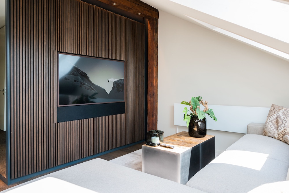 Airhome Limmatquai River View Apartment 20/38