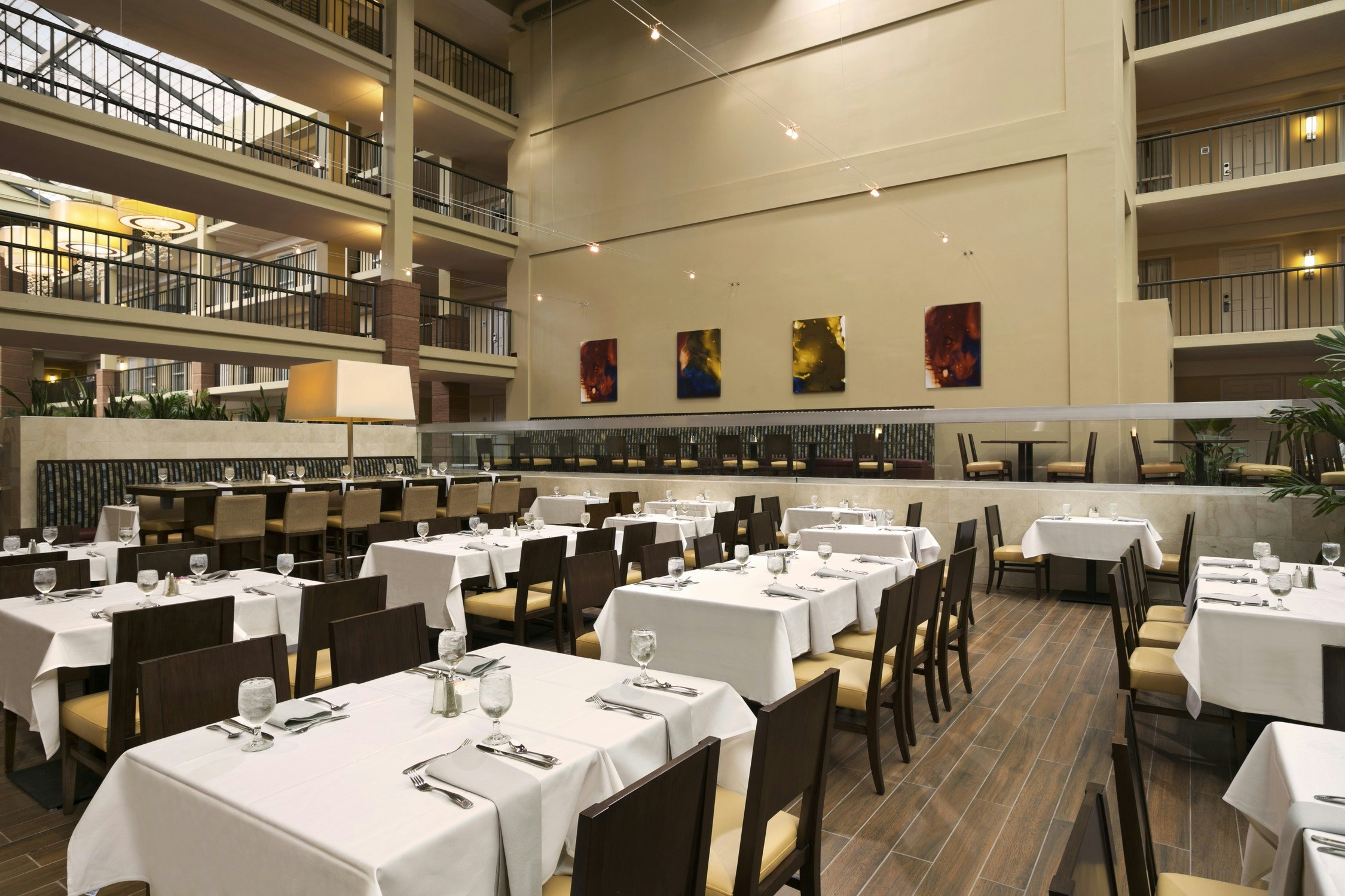 Embassy Suites by Hilton Cleveland Beachwood 31/55