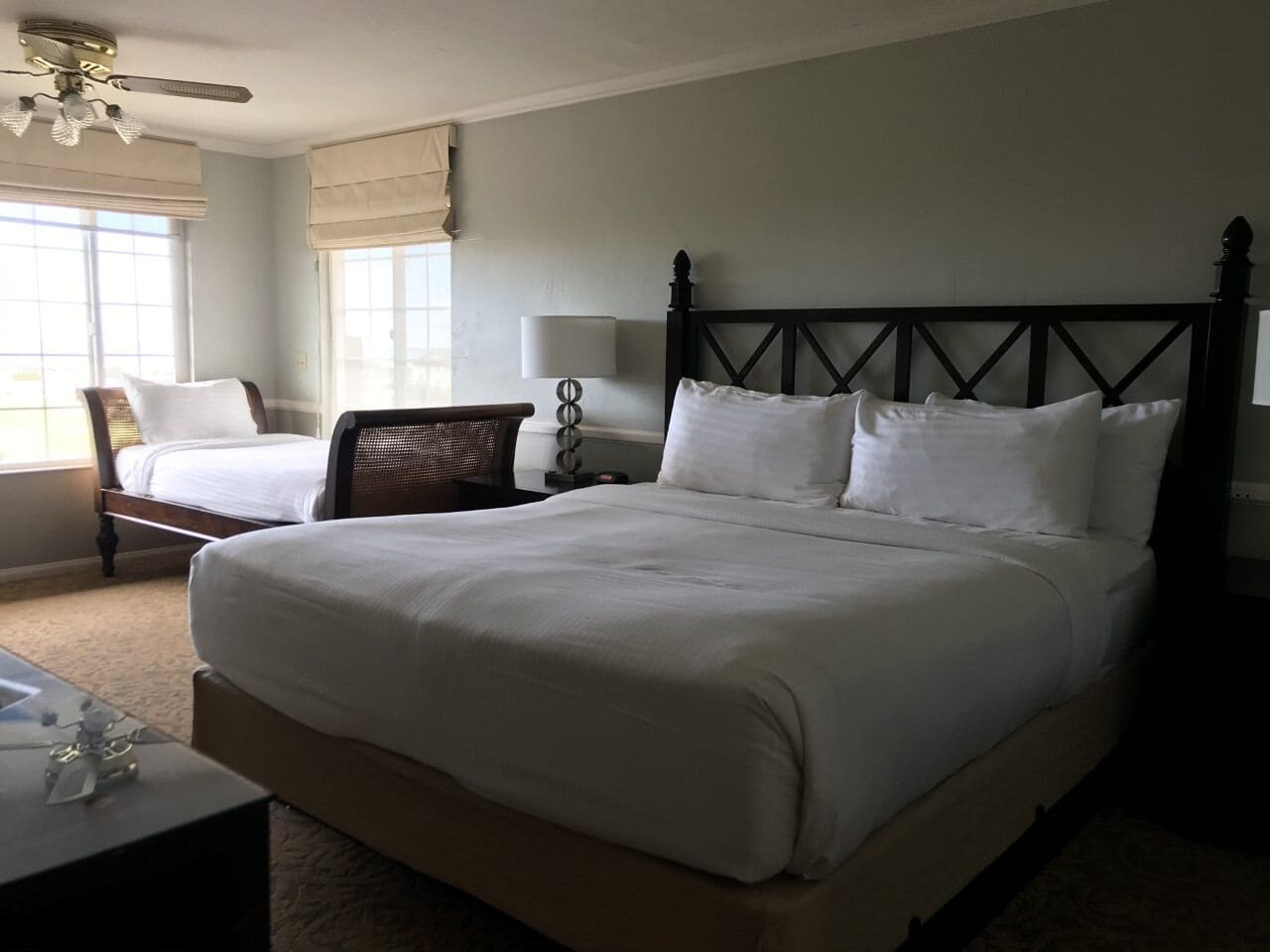 Junior Suite, King Bed, Side Ocean View