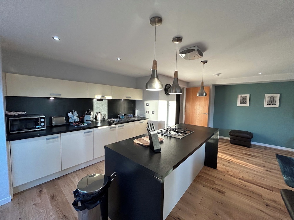 Tolbooth Apartments 23/49