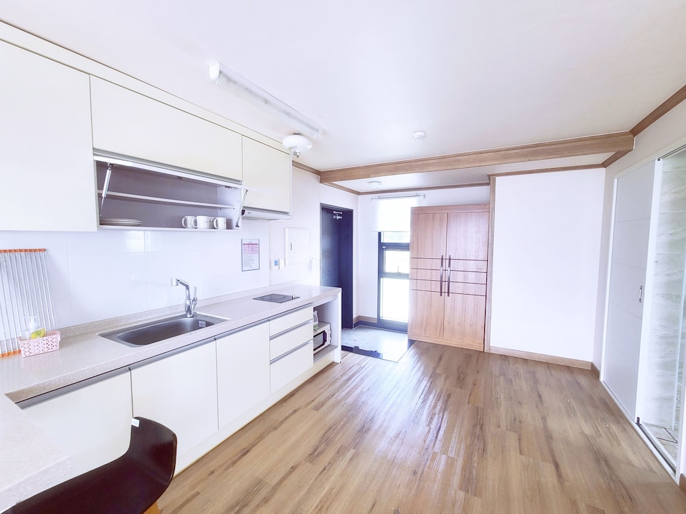 Dombe Resort 60/77