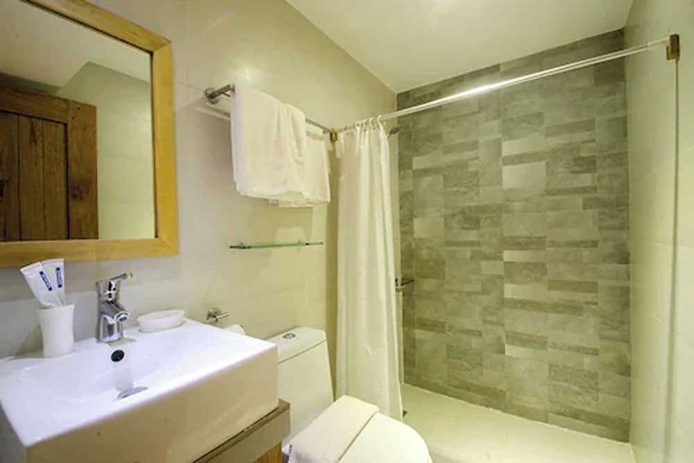 Zuzuni Boutique Hotel 47/50
