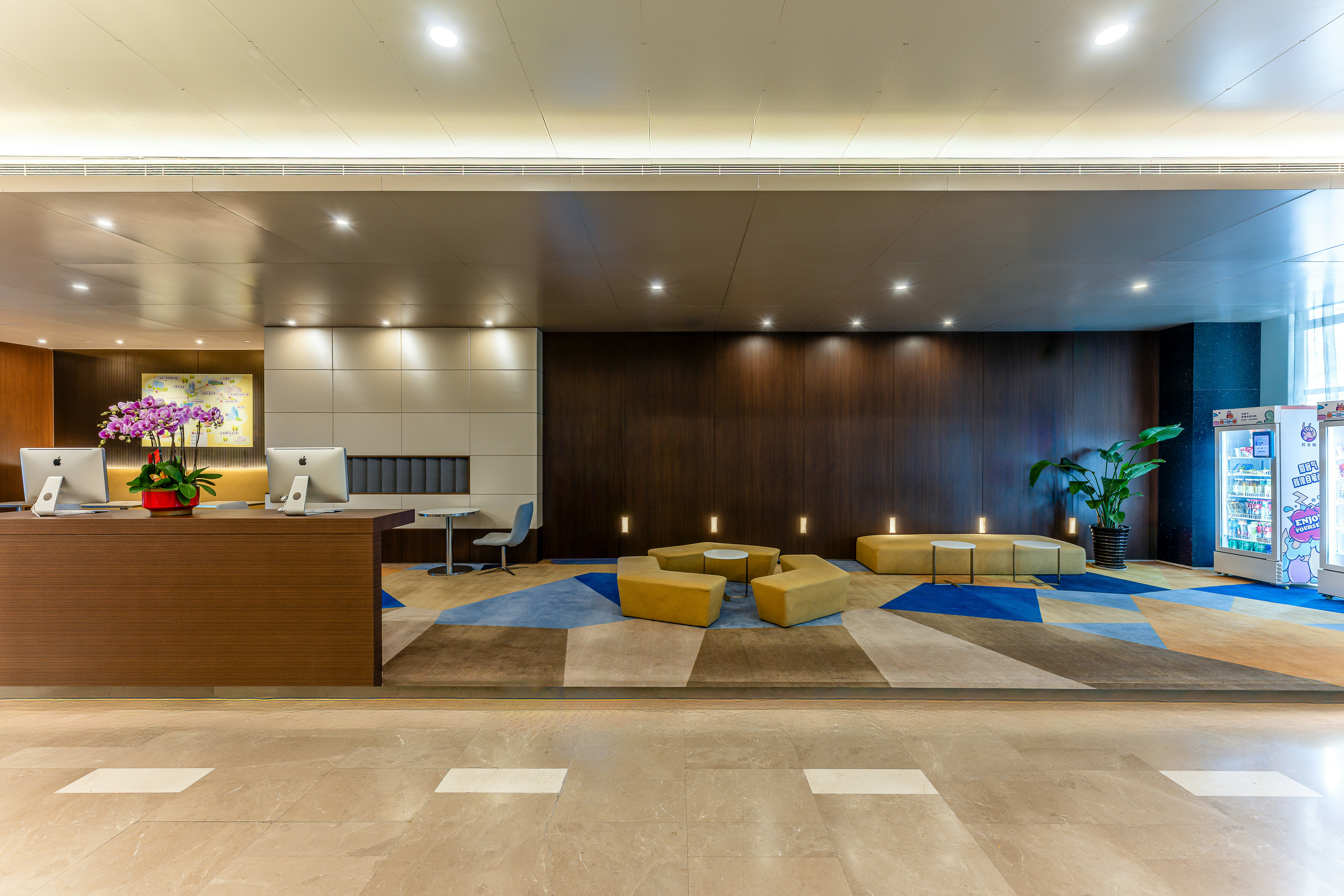 HOLIDAY INN EXPRESS SHANGHAI JINSHA 9/50