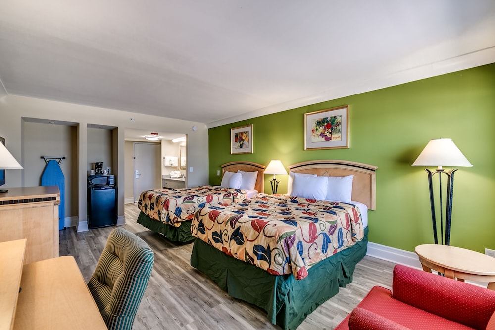Beachcomber Inn 15/24