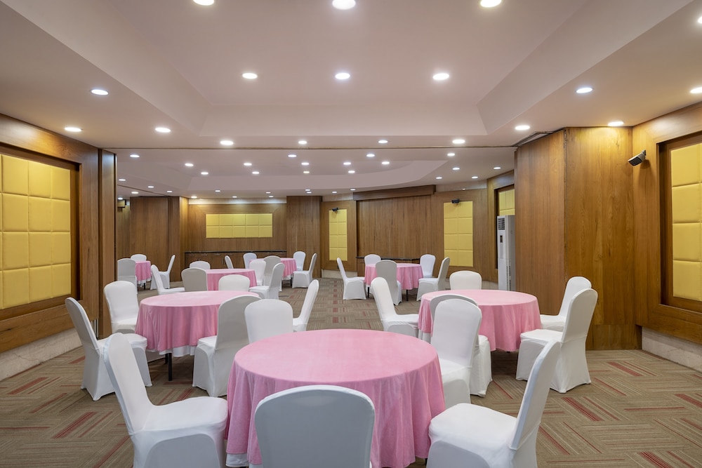 Radisson Blu Hotel Kaushambi Delhi Ncr 60/68