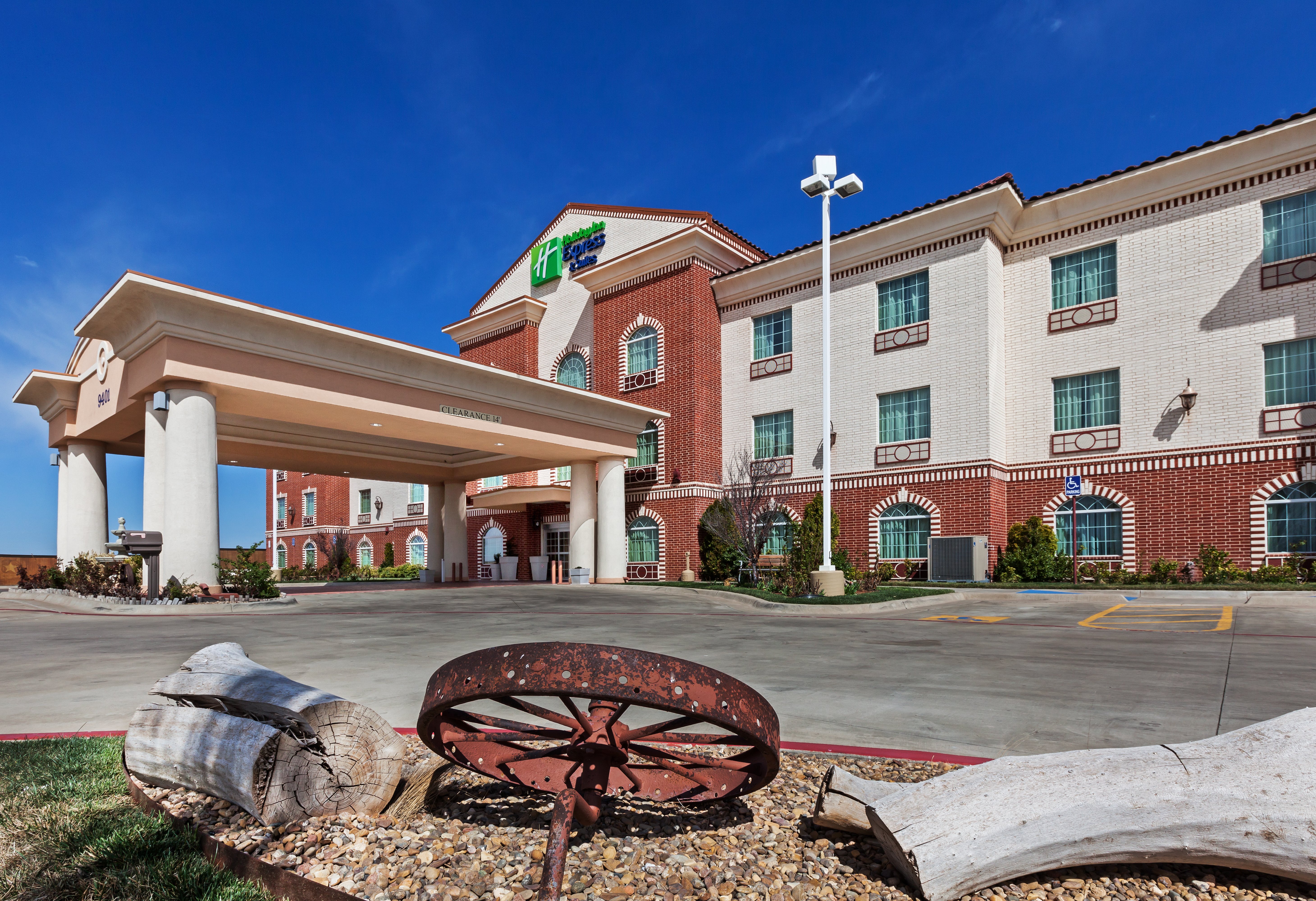 Holiday Inn Express Hotel Suites Amarillo East 48/49