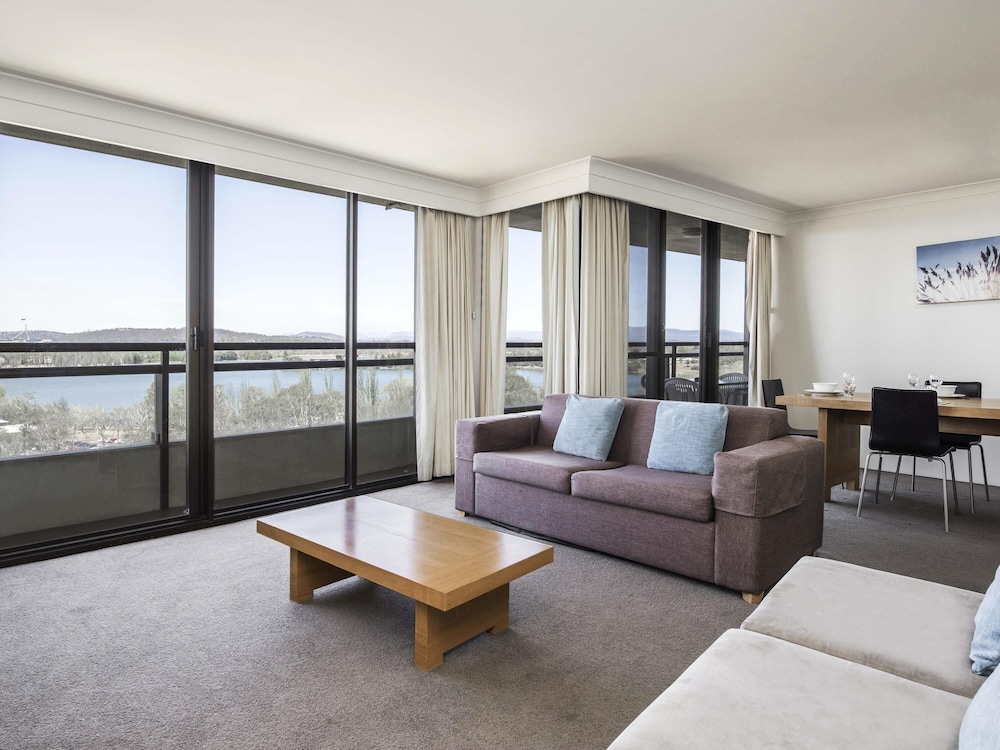 BreakFree Capital Tower Canberra 28/45
