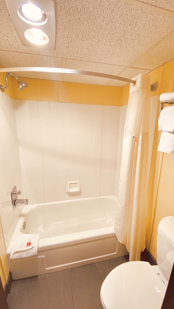 Days Inn by Wyndham Salina South 35/60