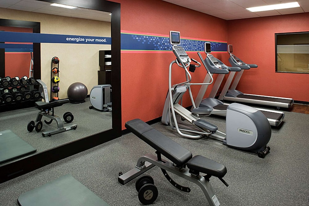 Hampton Inn And Suites Tulare 29/60