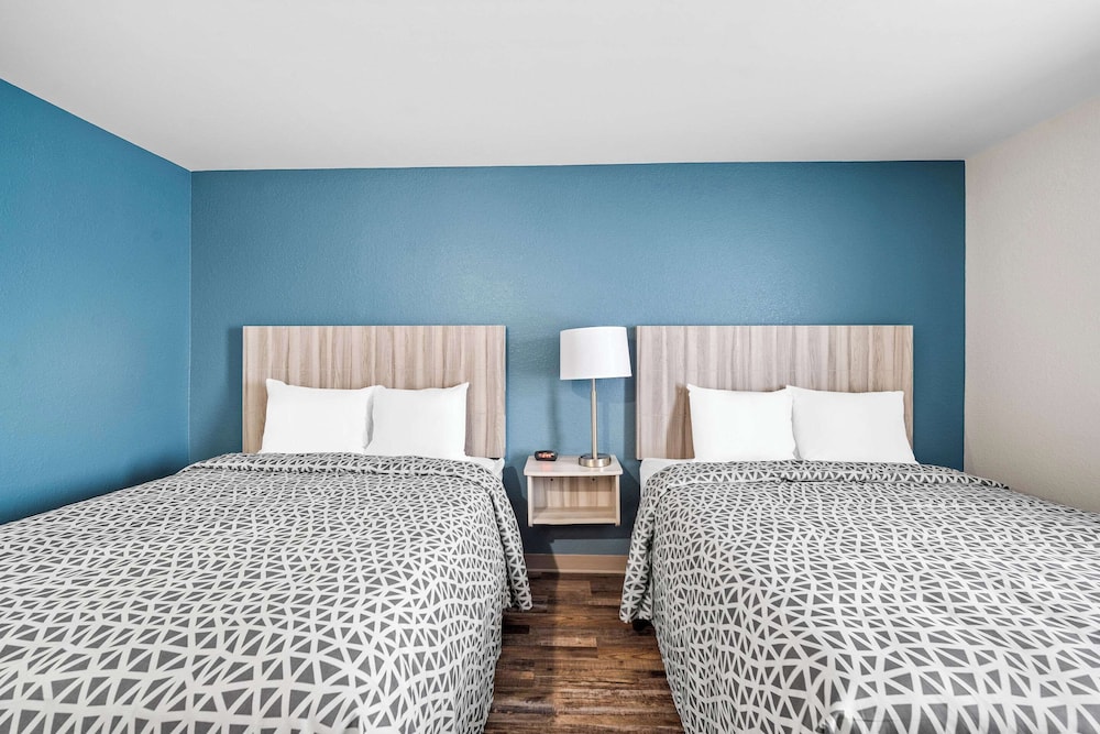 WoodSpring Suites Fort Myers - Cape Coral 19/44