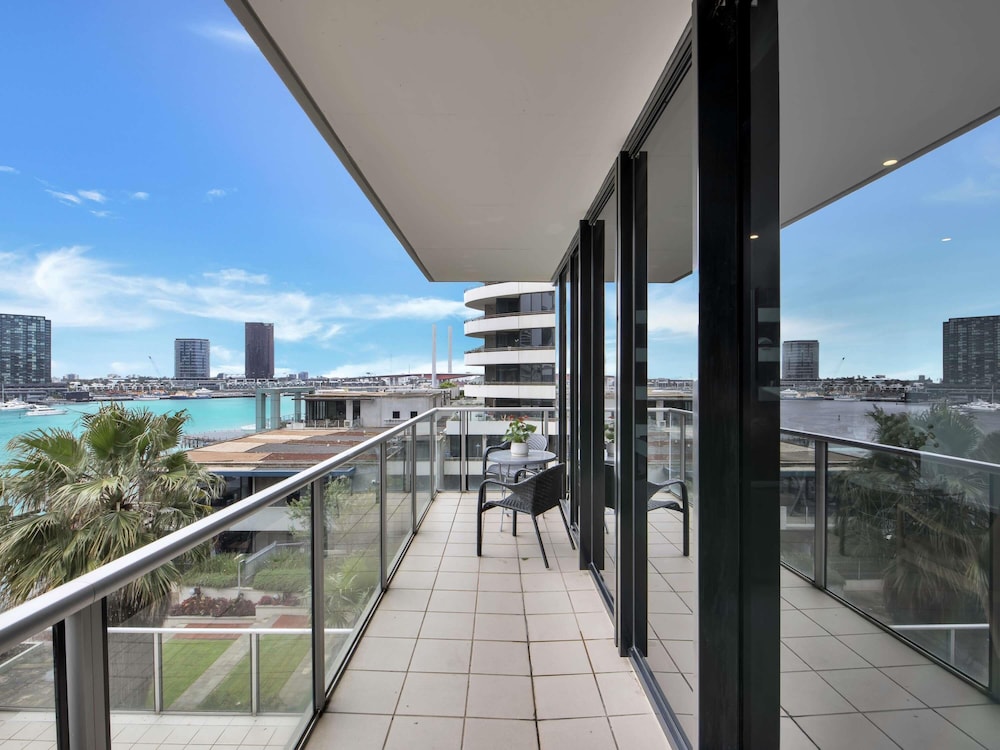 The Sebel Residences Melbourne Docklands 28/55