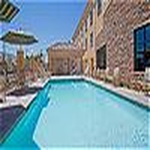 Holiday Inn Express Hotel Clovis Fresno 39/76