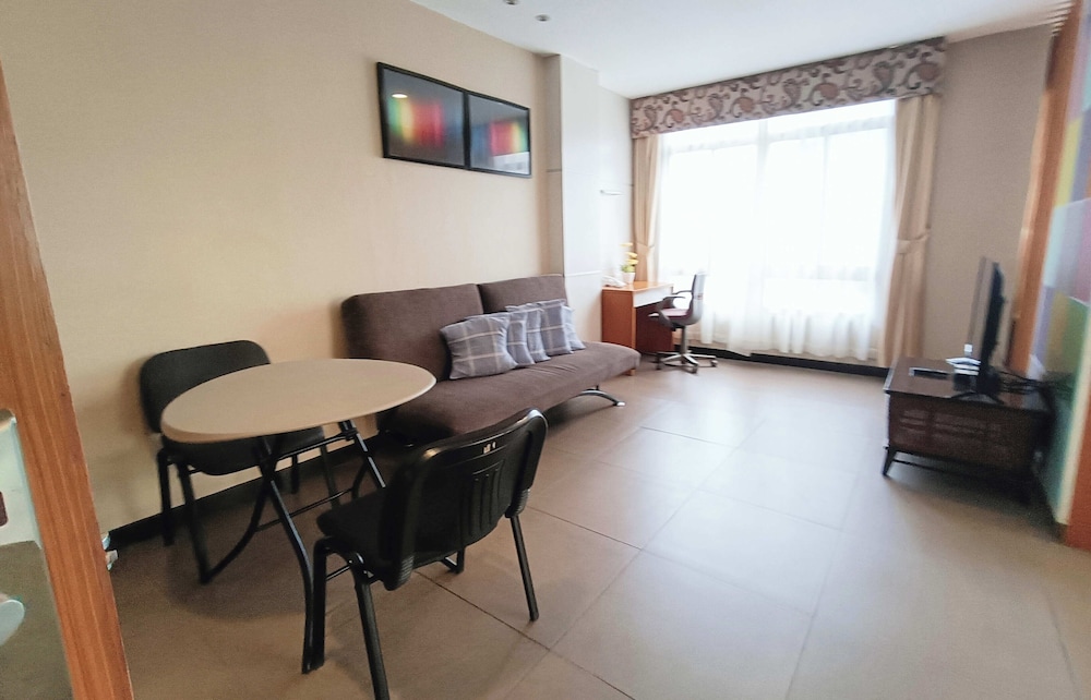 Fuente Oro Business Suites 61/68