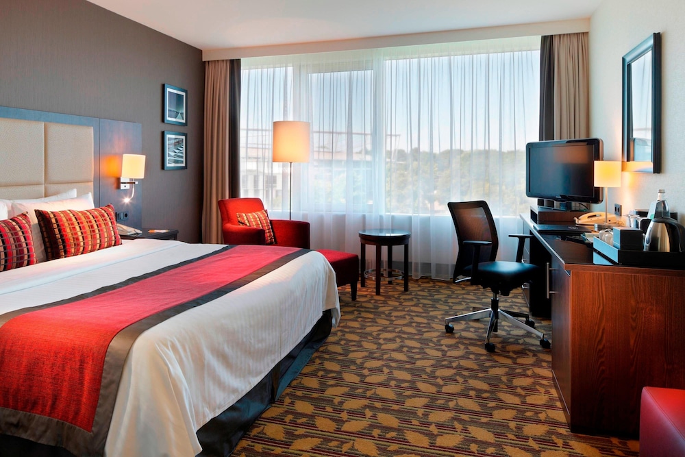 Courtyard By Marriott Hannover Maschsee 10/45