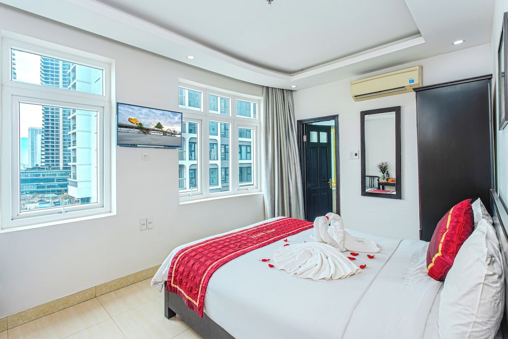 Misa Hotel 33/75