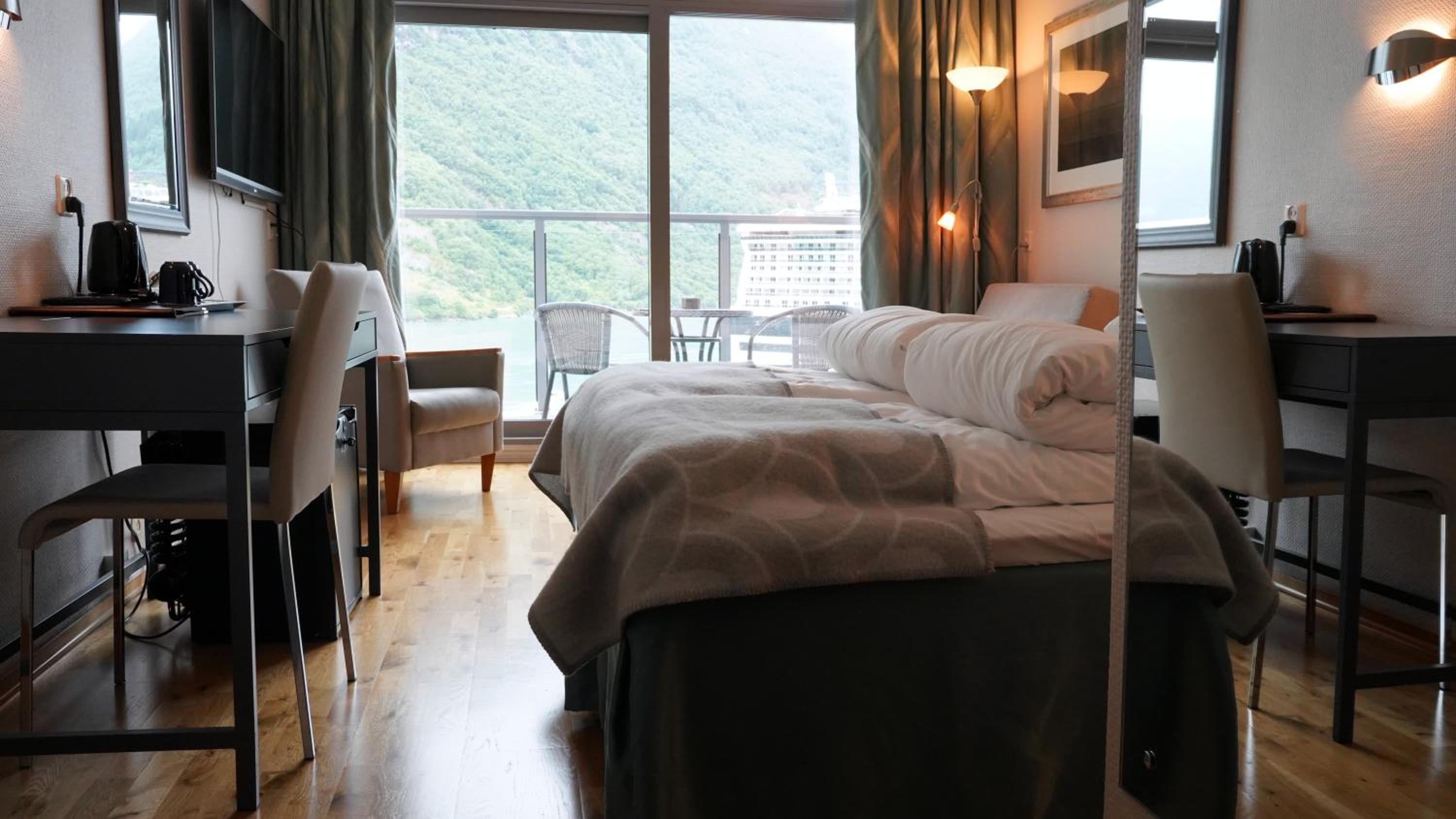 Superior, Twin Beds, Fjord View، Havila Hotel Geiranger 9/10